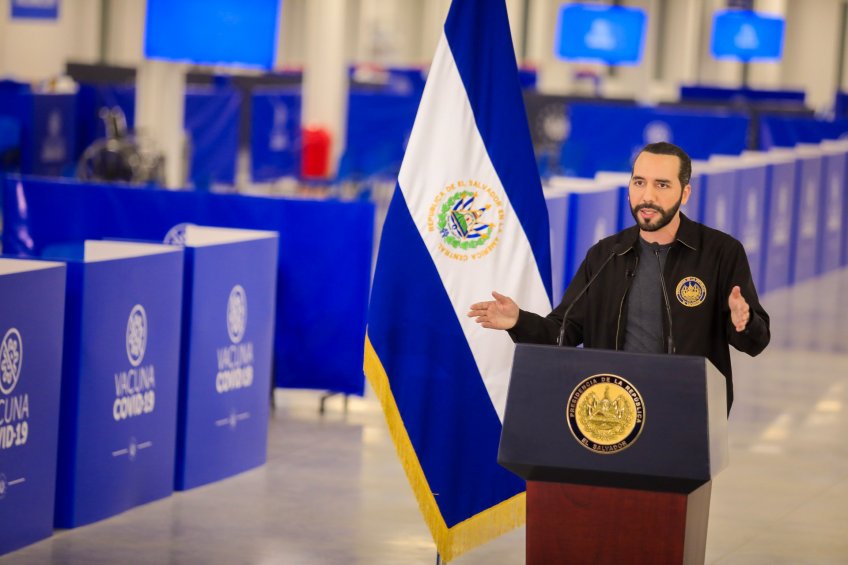 Presidente Bukele cuestiona a periodistas "incómodos" que no dan cobertura al Megacentro de Vacunación presidente-bukele-cuestiona-a-periodistas-incomodos-que-no-dan-cobertura-al-megacentro-de-vacunacion